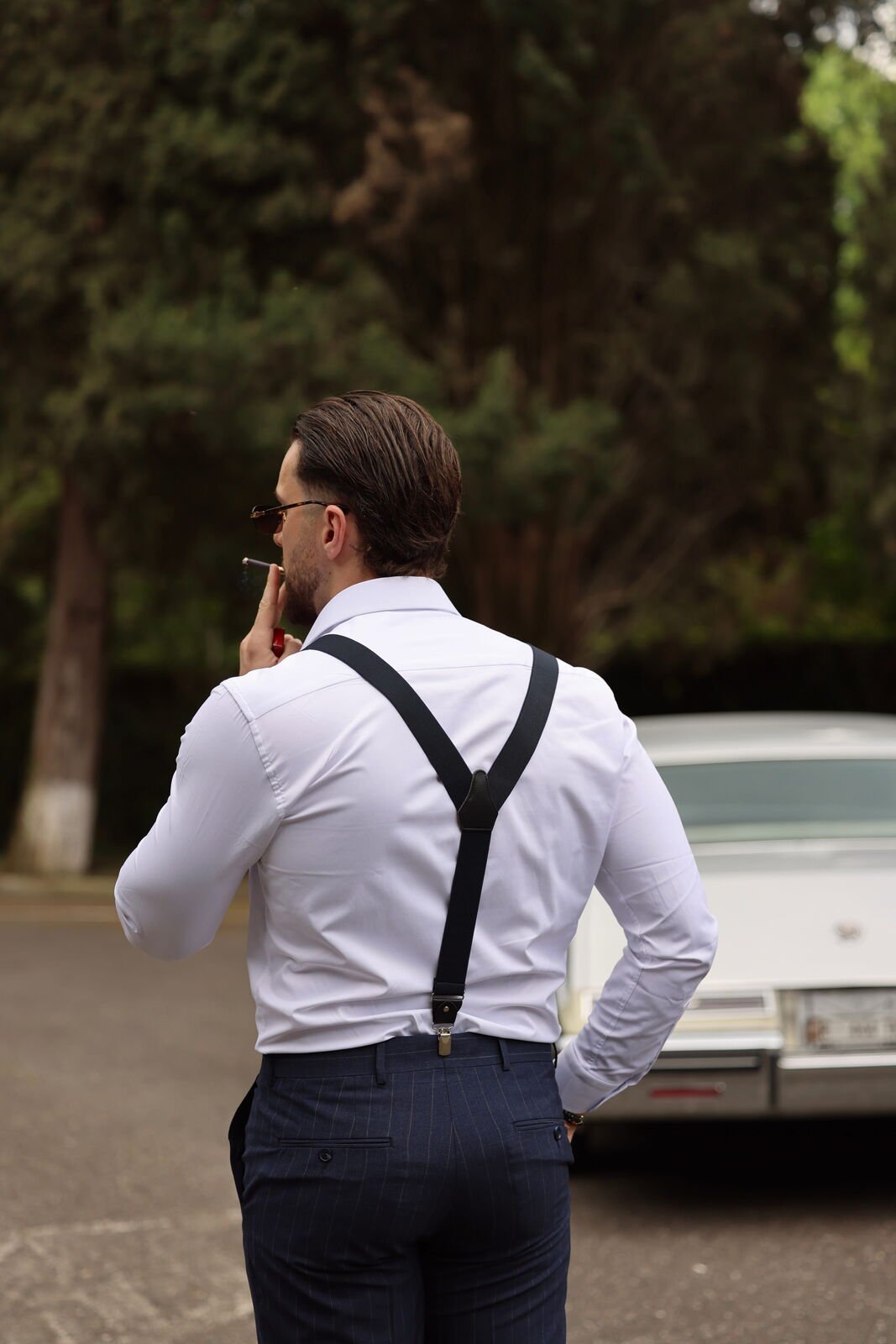 NOMME bespoke tailoring - hand-stitched buttonhole detail